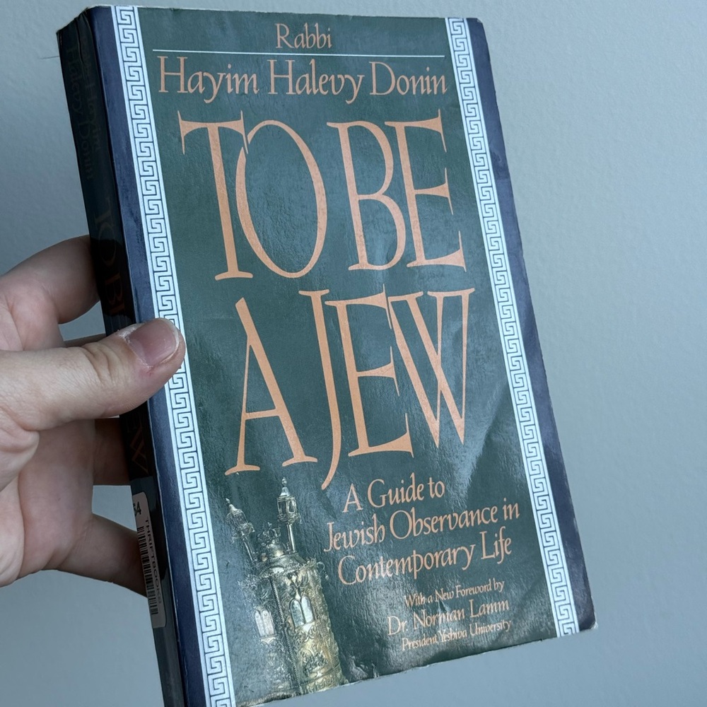 To Be a Jew Book by Rabbi Hayim Halevy Donin